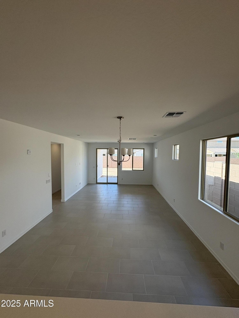 17613 W Georgia Avenue - Photo 14