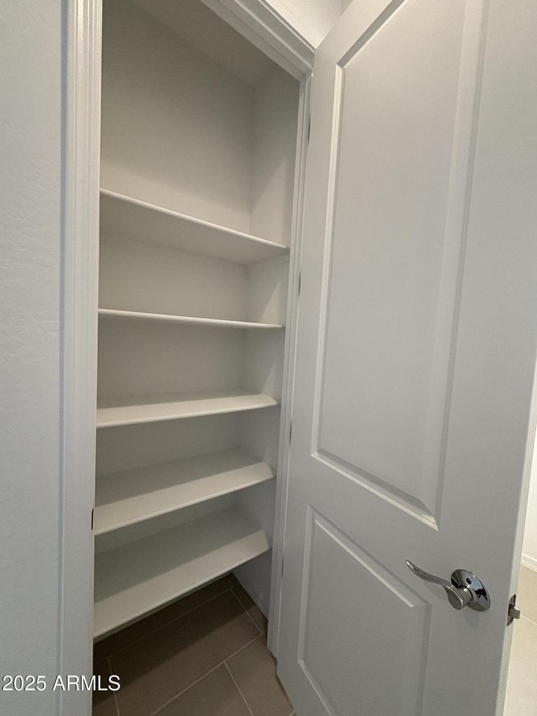 17613 W Georgia Avenue - Photo 8