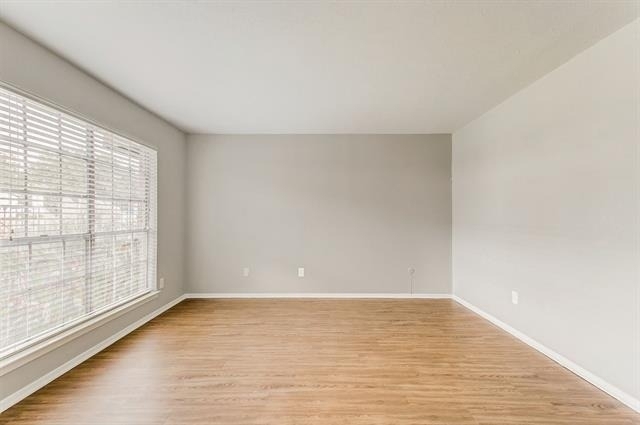 2200 W Lowden Street - Photo 1