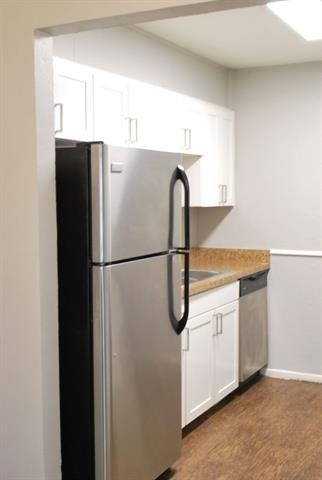 2200 W Lowden Street - Photo 2