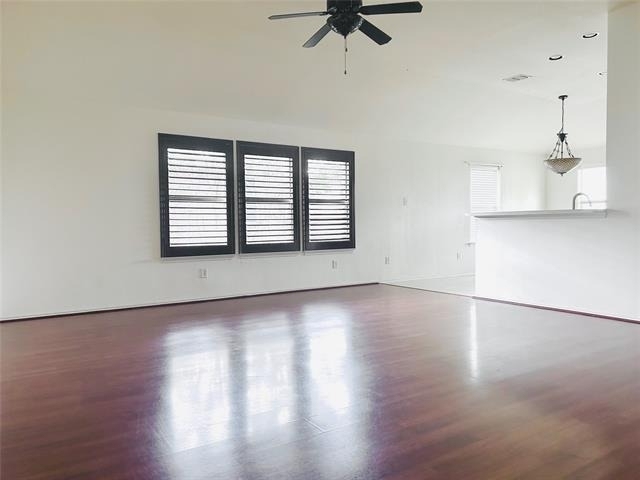 704 Corral Street - Photo 3