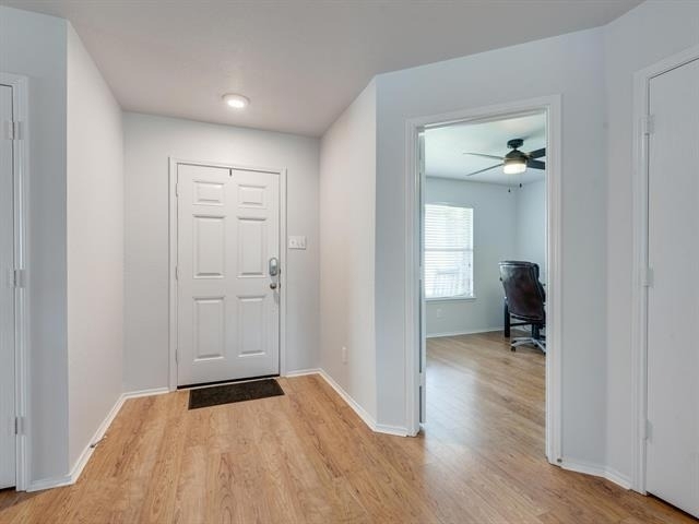 542 Del Mar Drive - Photo 2