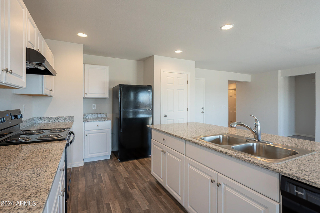 809 W Raymond Street - Photo 11