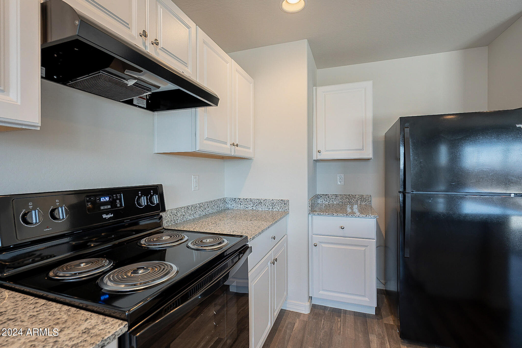 809 W Raymond Street - Photo 13