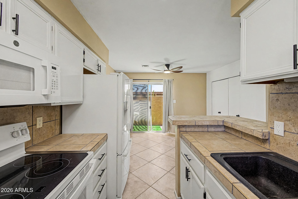 20420 N 6th Drive - Photo 7