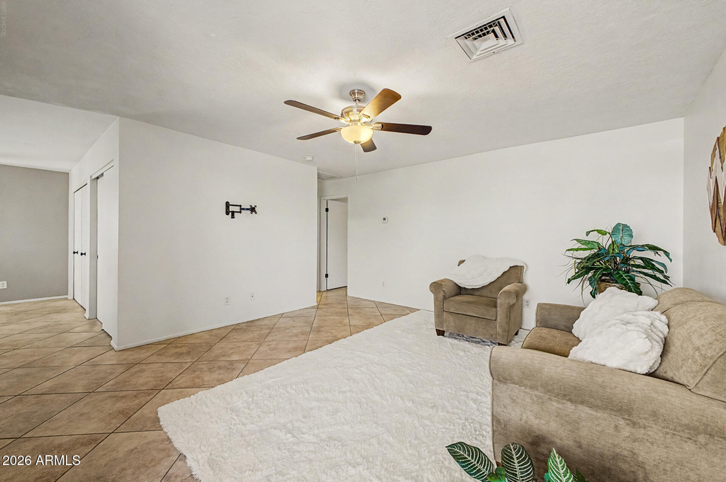 20420 N 6th Drive - Photo 4