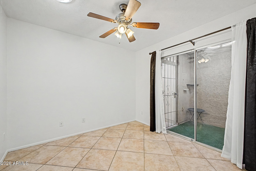20420 N 6th Drive - Photo 13