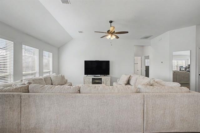 1004 Deer Ridge Drive - Photo 3