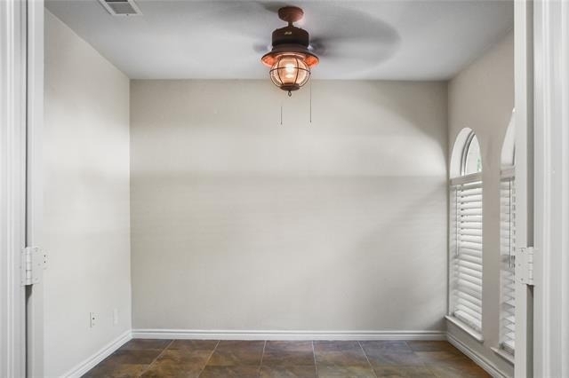 613 Overland Trail - Photo 2