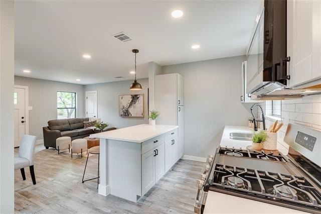 2124 Tisinger Avenue - Photo 7