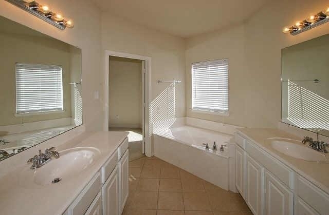 7793 Glasshouse Walk - Photo 11