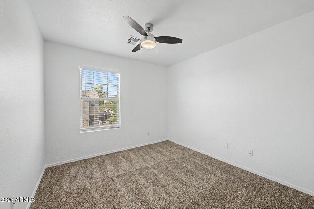 7027 W Lincoln Street - Photo 19