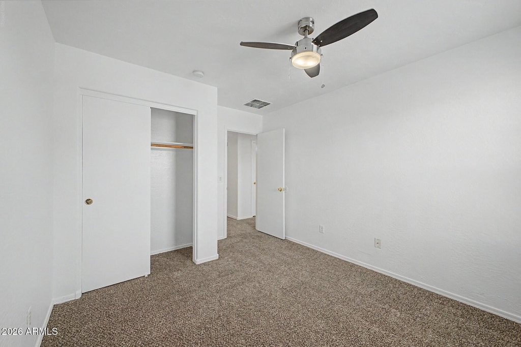 7027 W Lincoln Street - Photo 20
