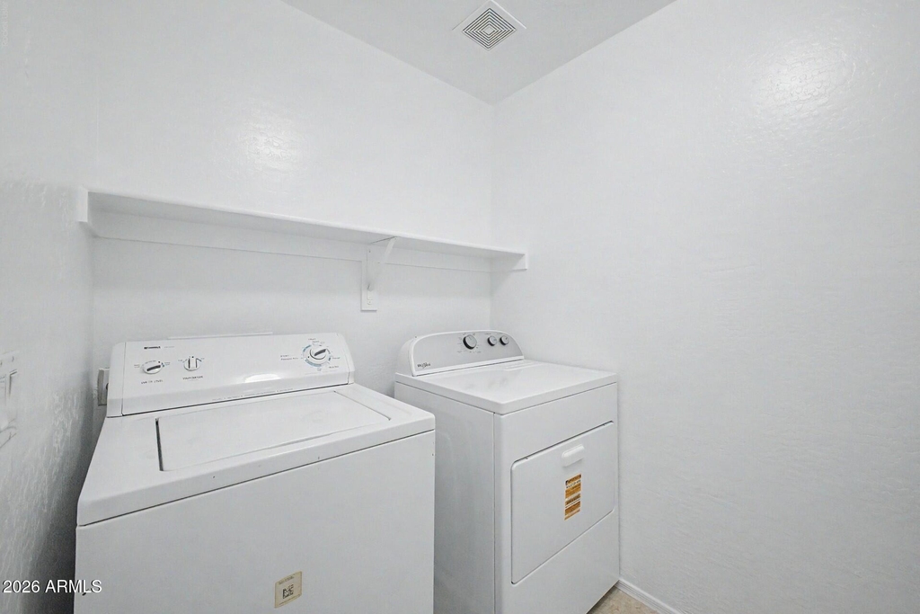 7027 W Lincoln Street - Photo 21