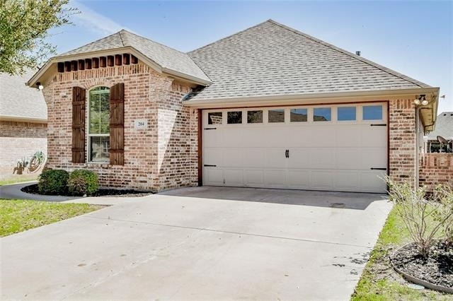 204 Captains Court - Photo 0