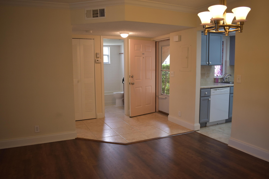1536 Se Royal Green Circle - Photo 2