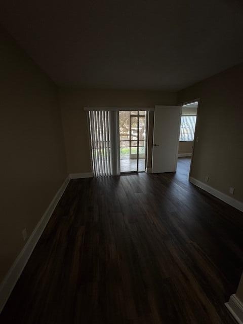 1536 Se Royal Green Circle - Photo 23
