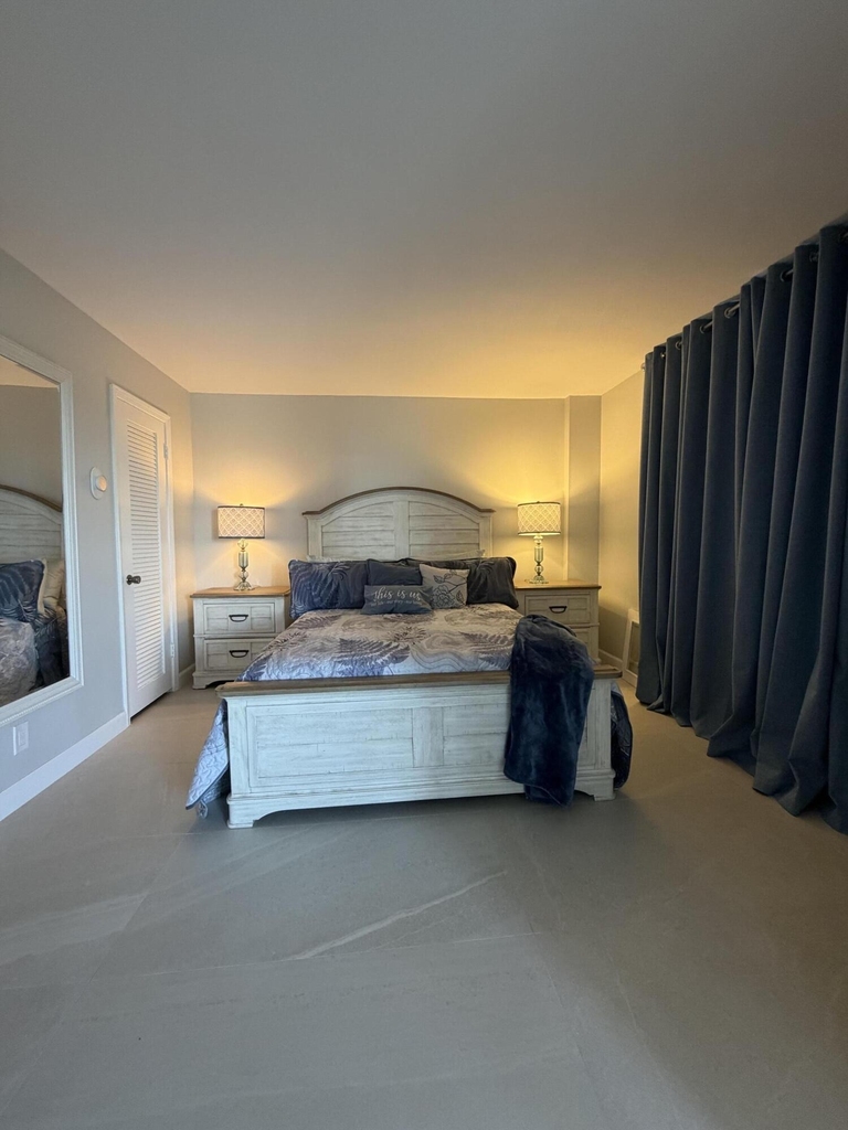 1160 Hillsboro Mile - Photo 15