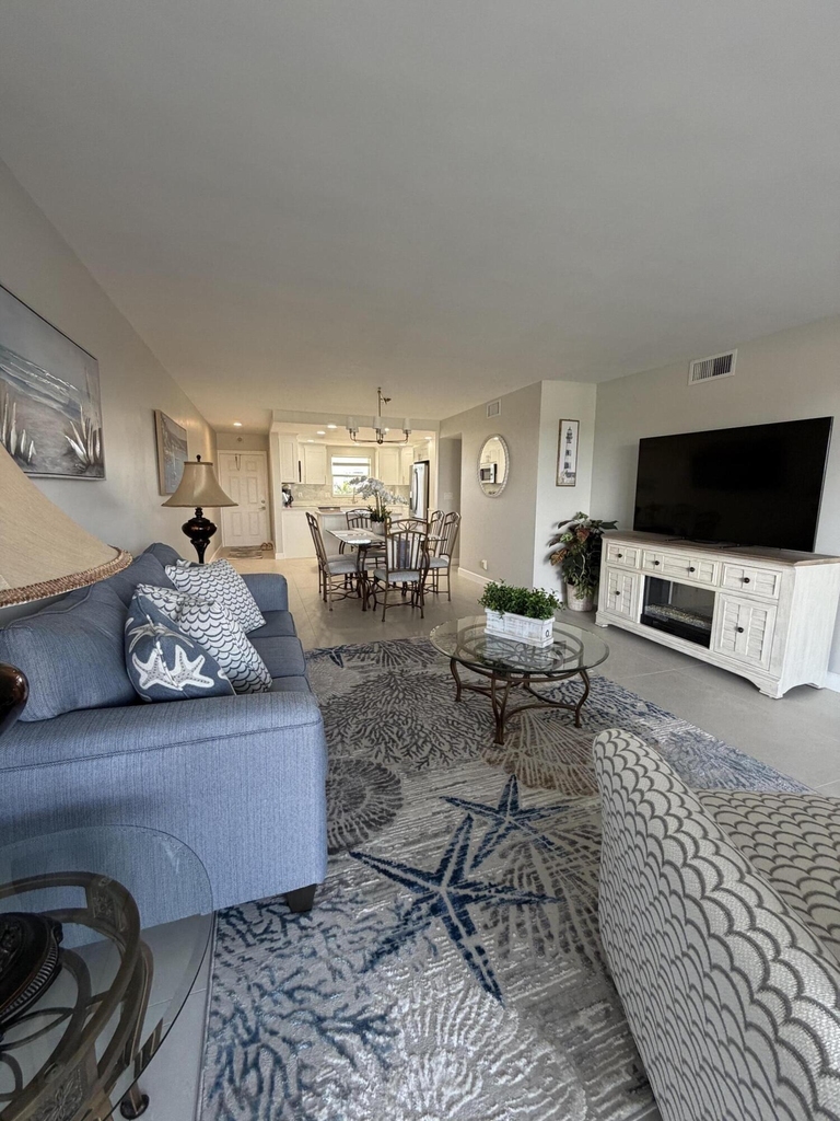 1160 Hillsboro Mile - Photo 9