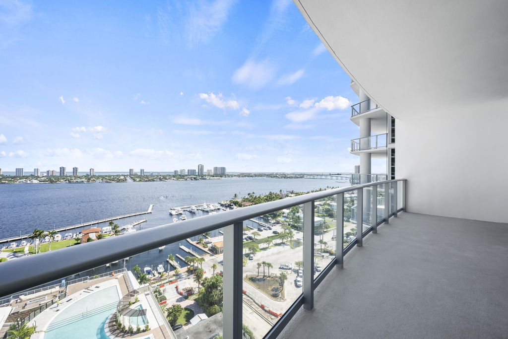 220 Lake Shore Drive - Photo 6