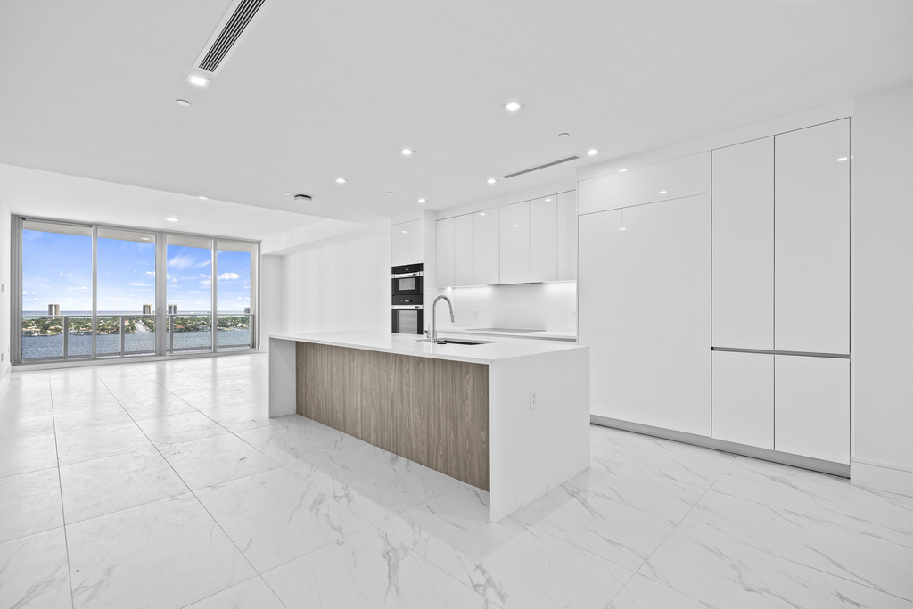 220 Lake Shore Drive - Photo 9