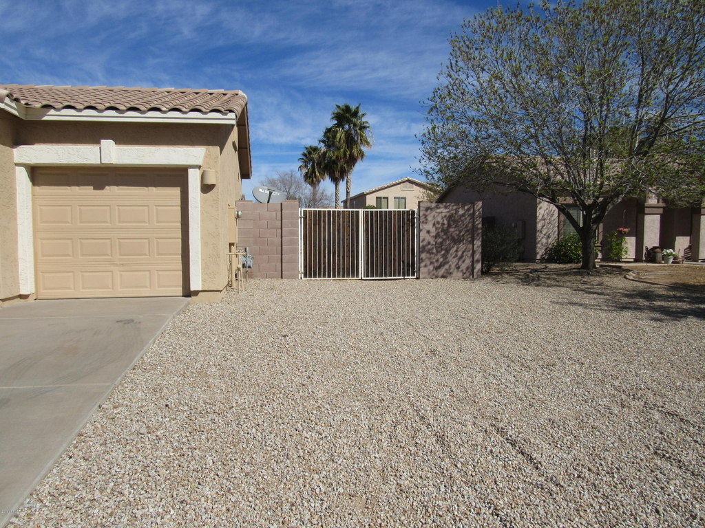 1042 E Canyon Way - Photo 1