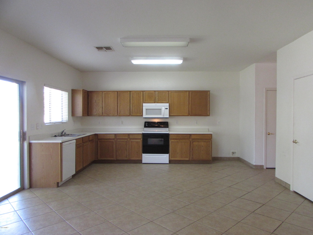 1042 E Canyon Way - Photo 12