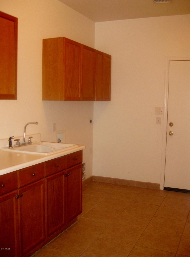 1042 E Canyon Way - Photo 19