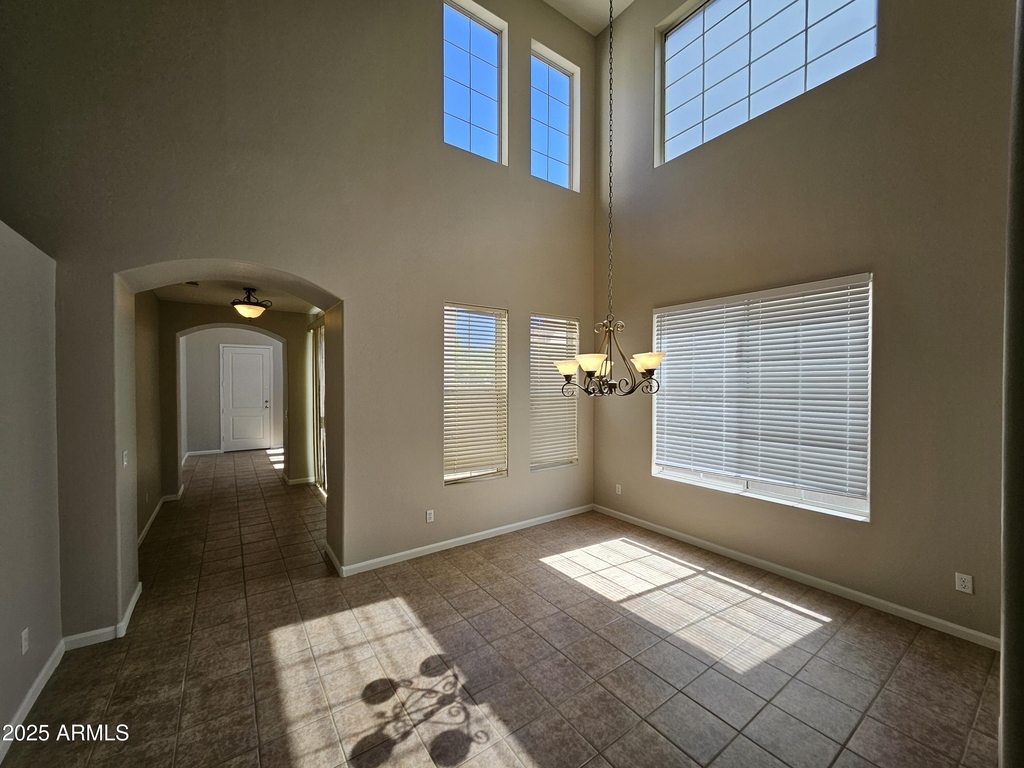 2065 E Hulet Place - Photo 3