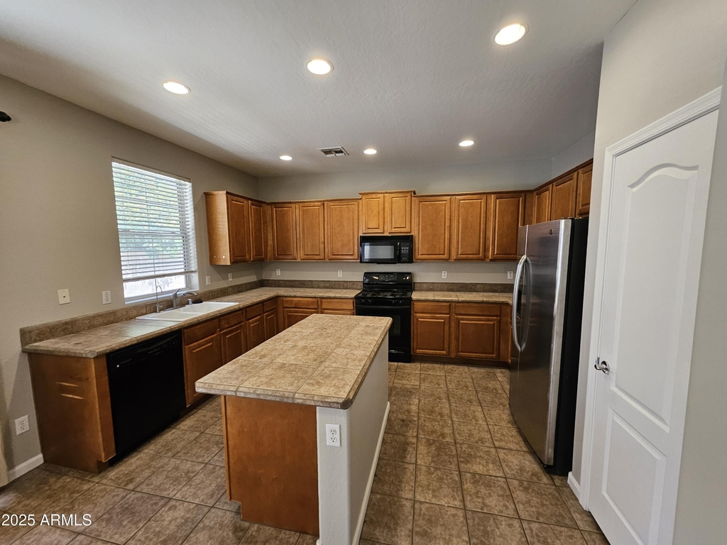 2065 E Hulet Place - Photo 5