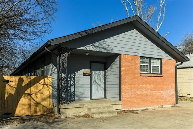 4722 Mccart Avenue - Photo 0