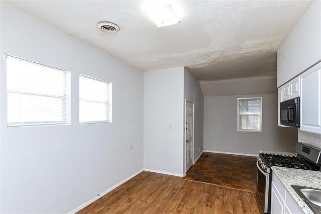 4722 Mccart Avenue - Photo 6