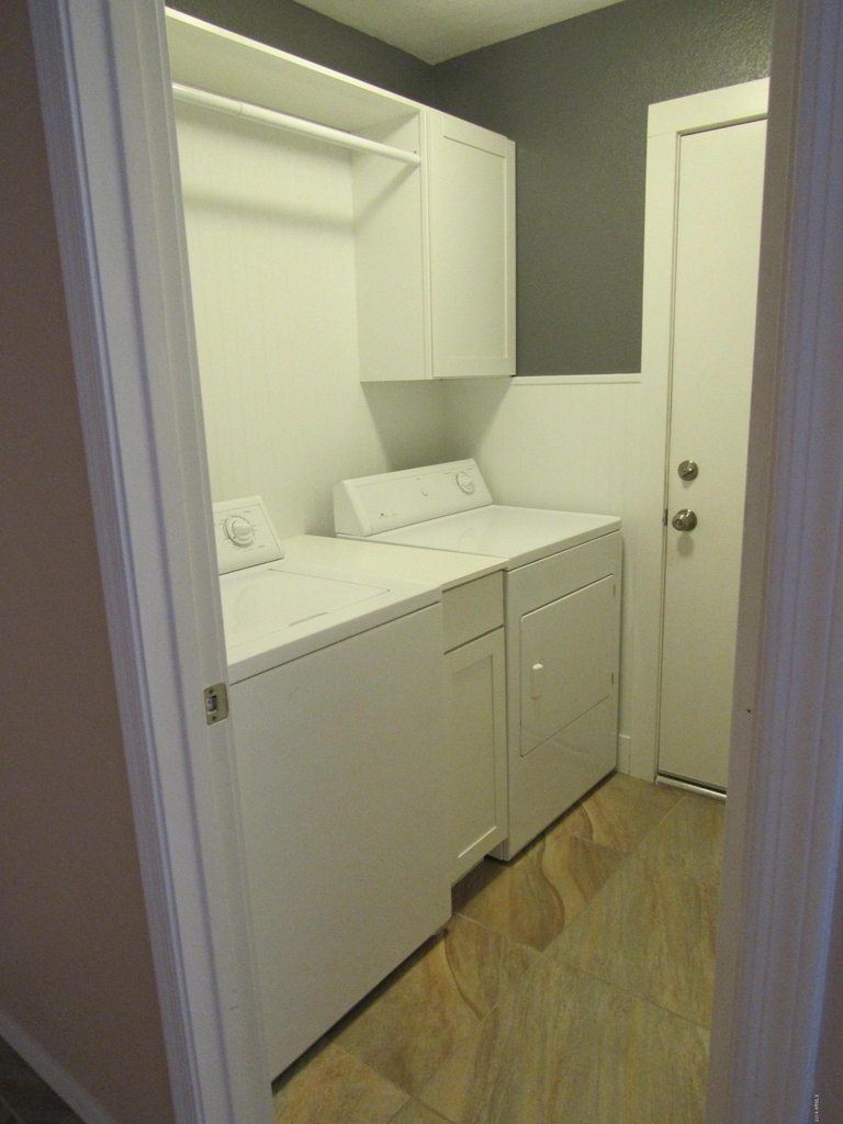 853 E Constitution Drive - Photo 6