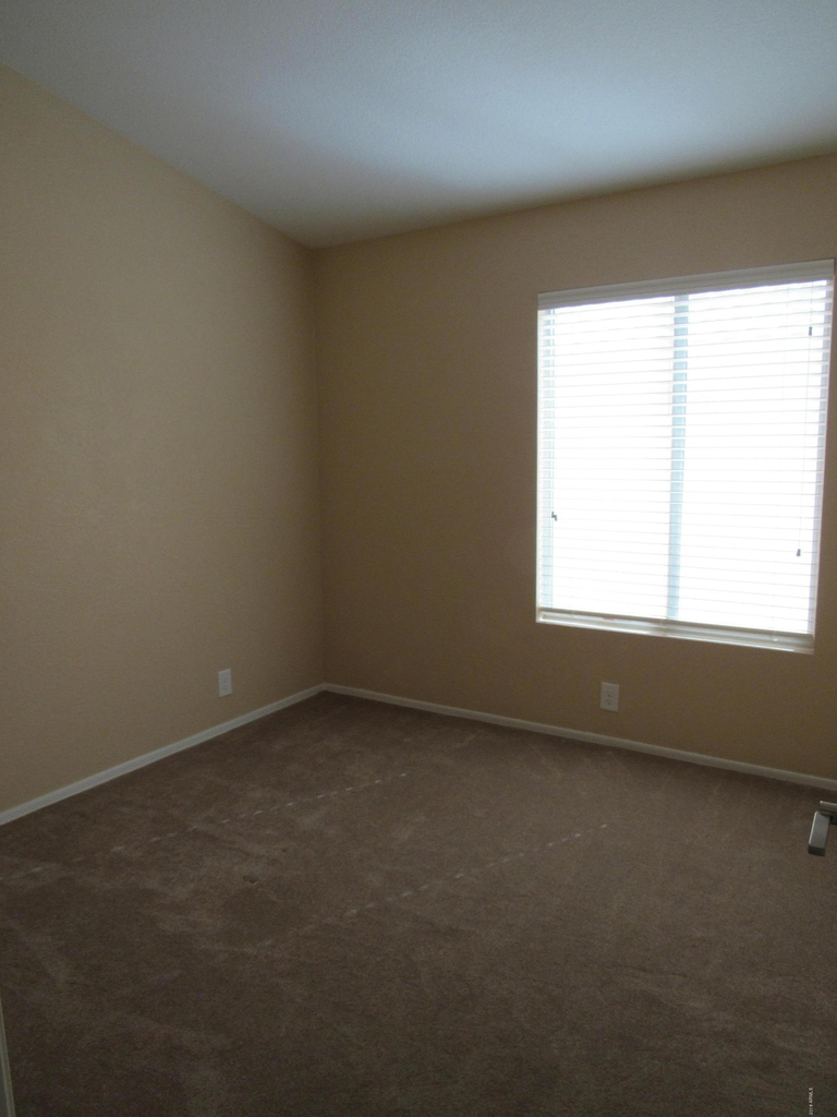853 E Constitution Drive - Photo 10