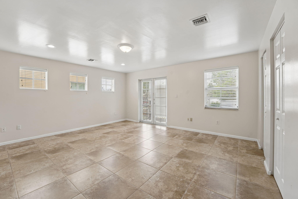 819 Sw 7th Avenue - Photo 23