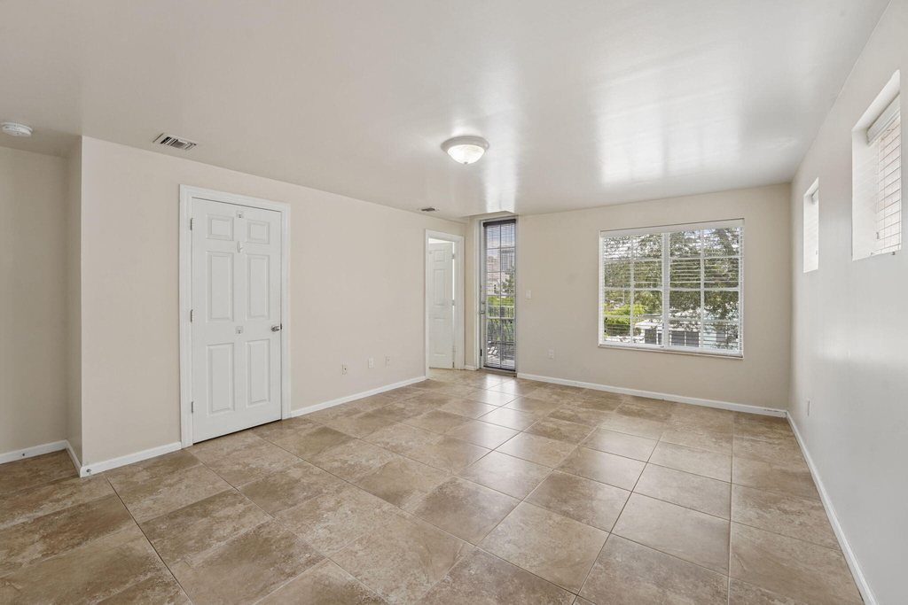 819 Sw 7th Avenue - Photo 17
