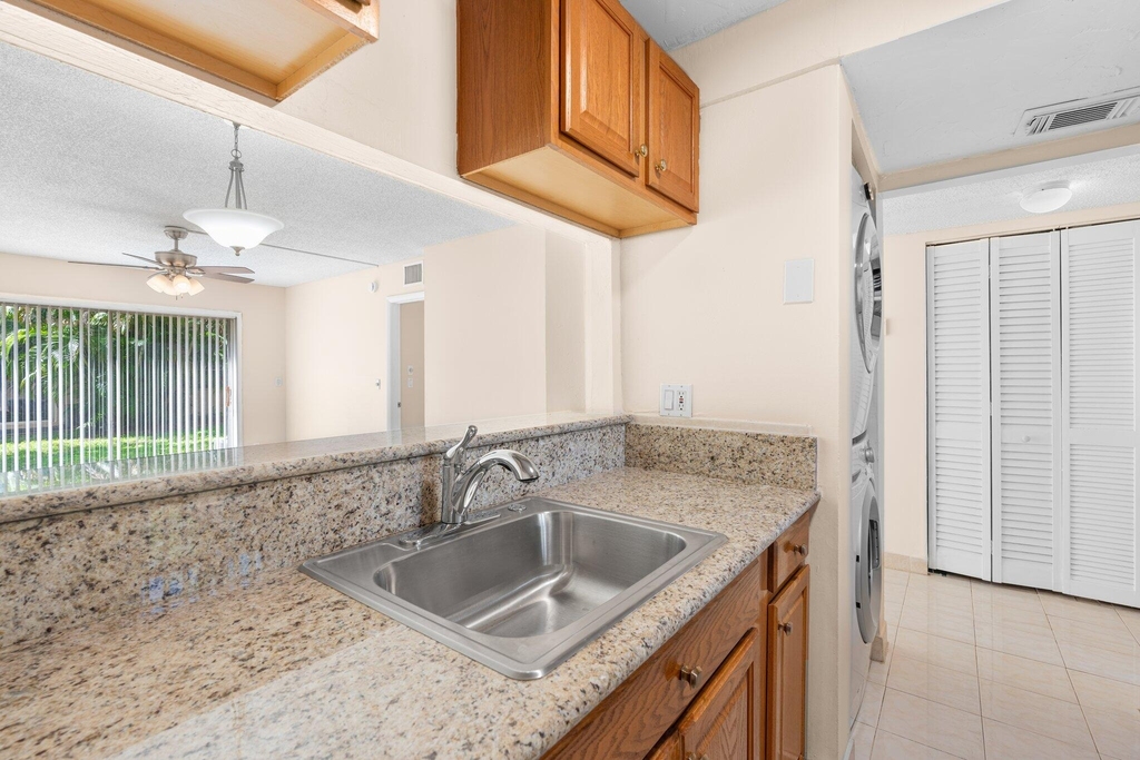3230 Nw 102nd Terrace - Photo 4