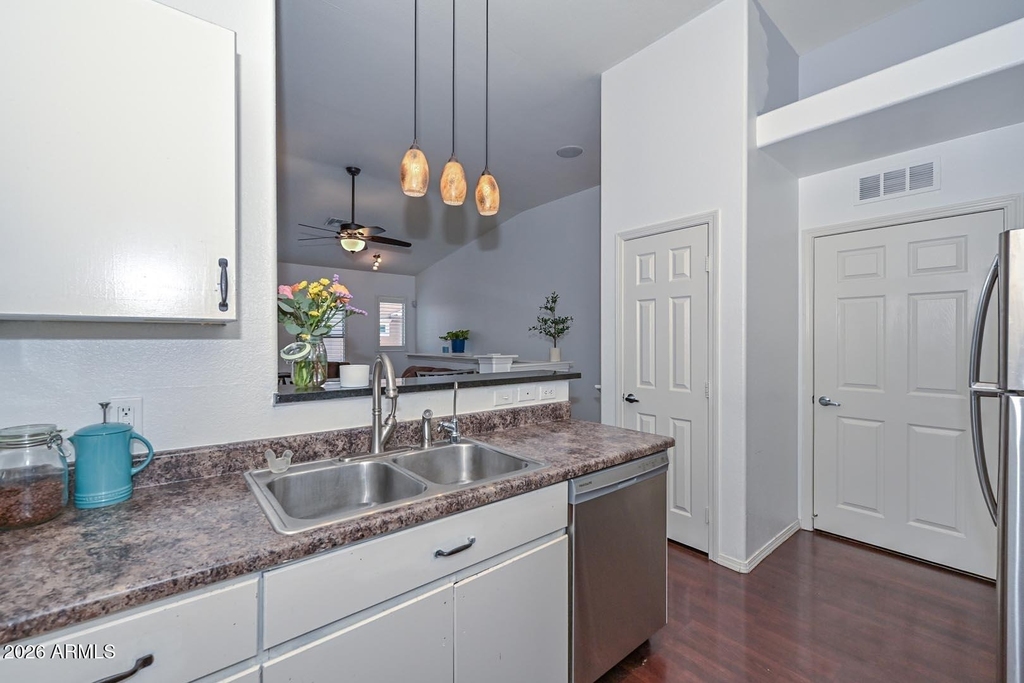 14250 W Wigwam Boulevard - Photo 9