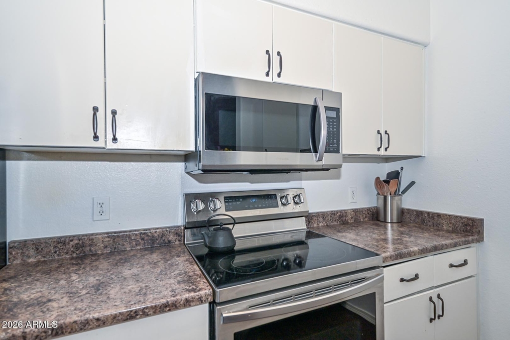 14250 W Wigwam Boulevard - Photo 8