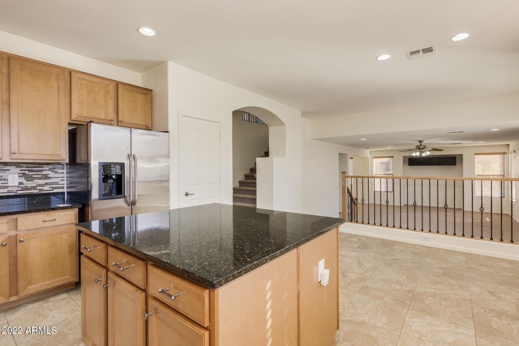 5733 W Plum Road - Photo 11