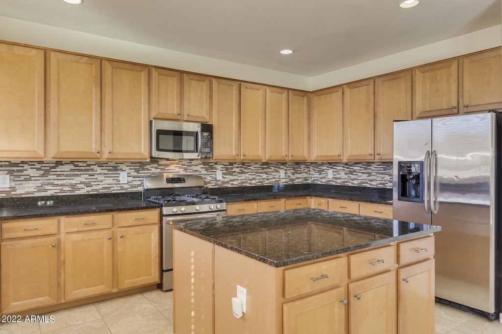 5733 W Plum Road - Photo 10