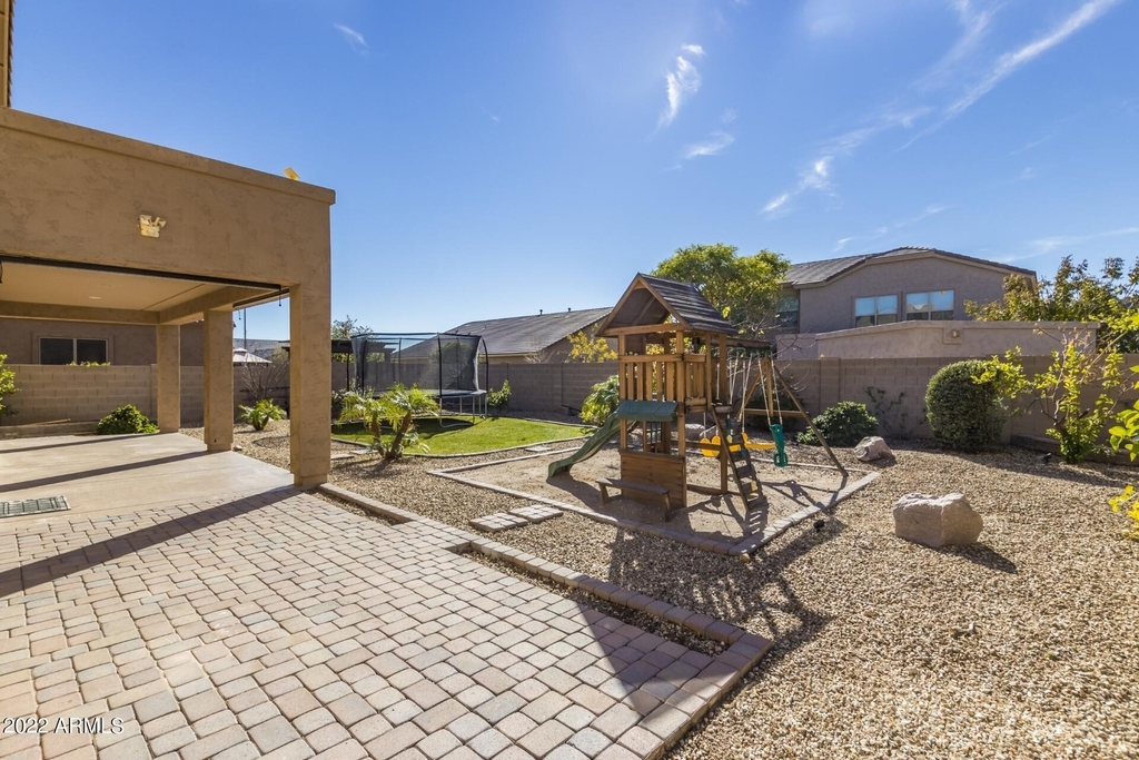 5733 W Plum Road - Photo 34