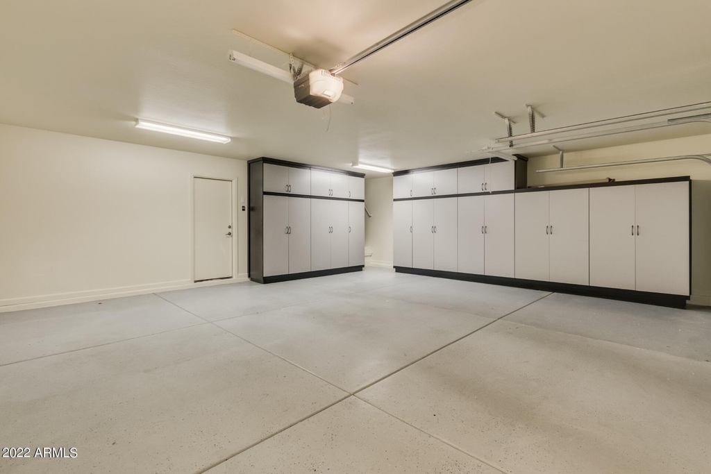 5733 W Plum Road - Photo 33