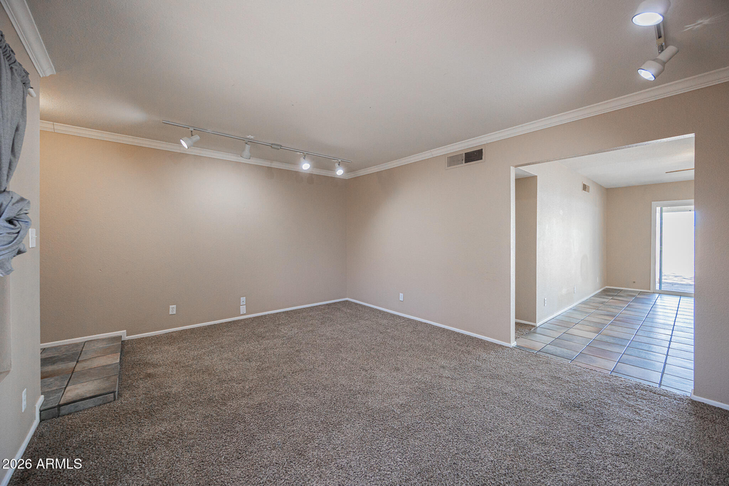 2812 S Cottonwood Drive - Photo 5