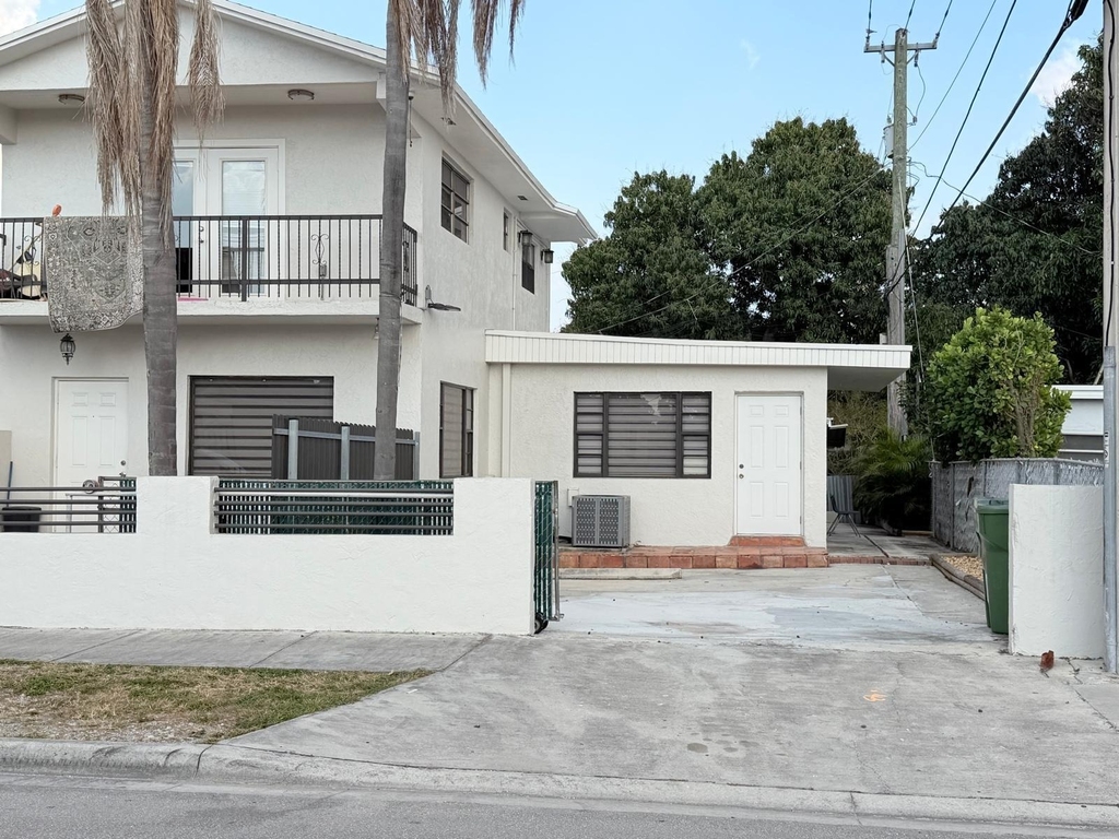 1390 W 37th Street - Photo 1