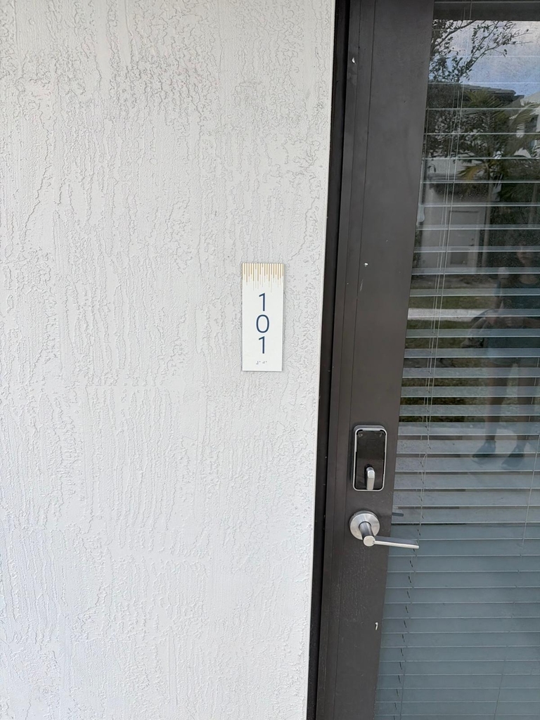 1390 W 37th Street - Photo 13