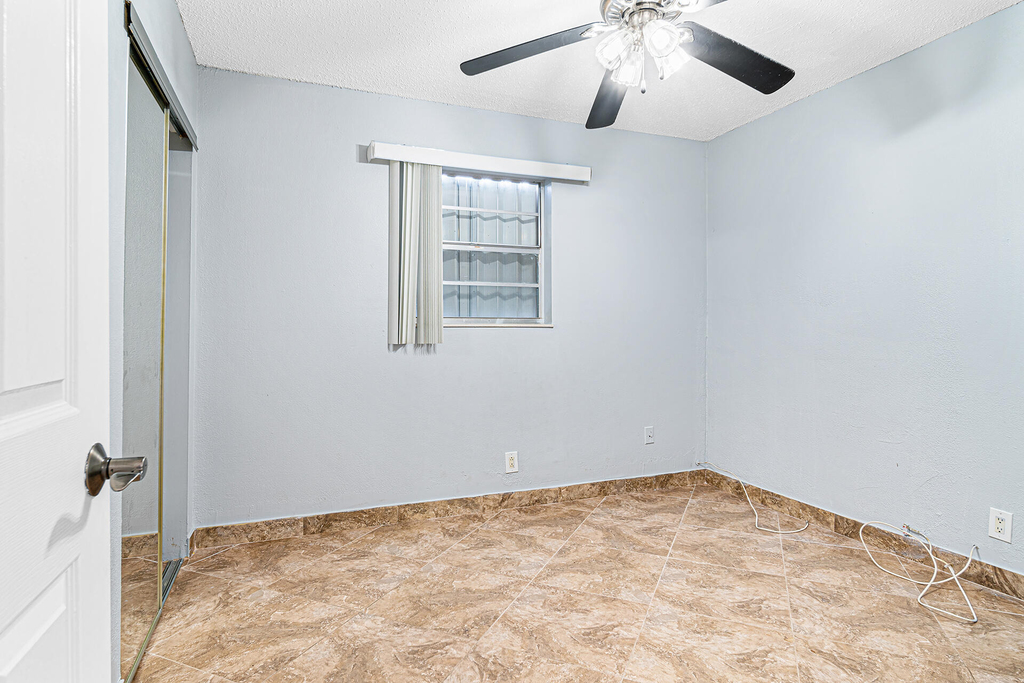 2722 Peer Lane - Photo 11