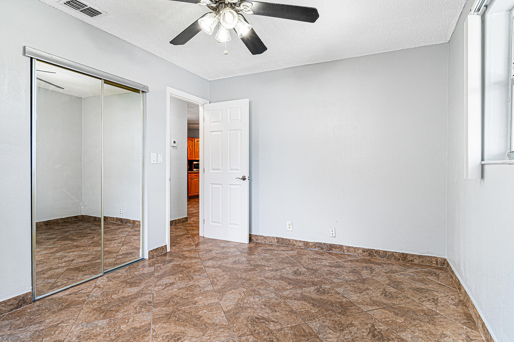 2722 Peer Lane - Photo 9