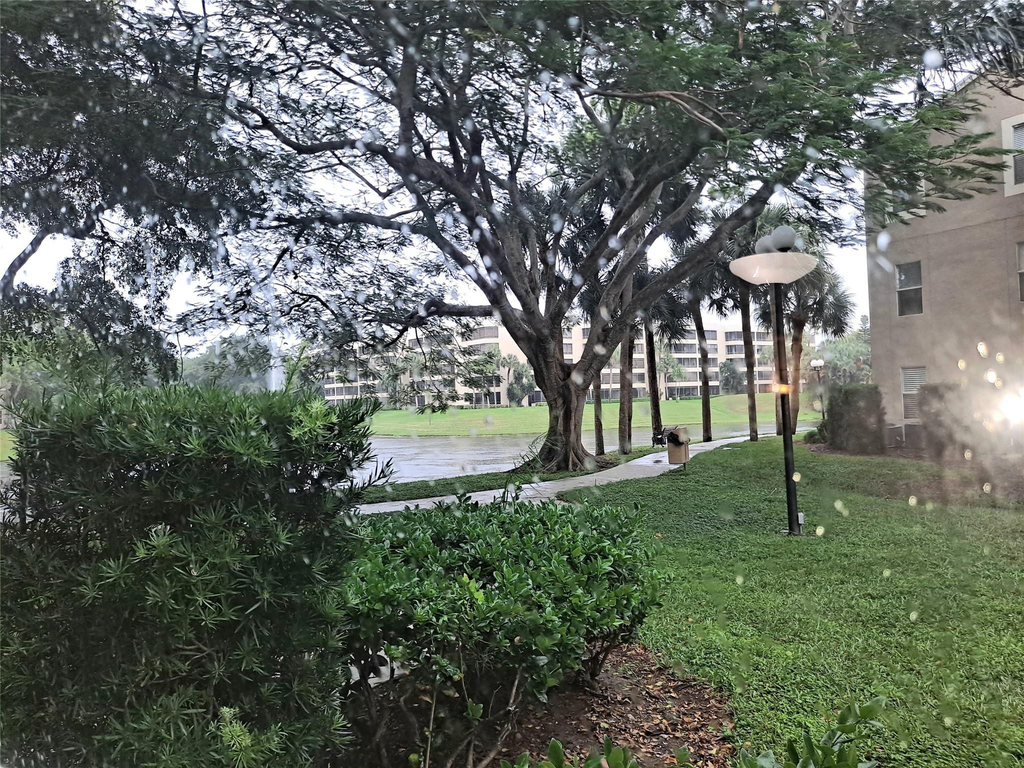 1845 Palm Cove Boulevard - Photo 17