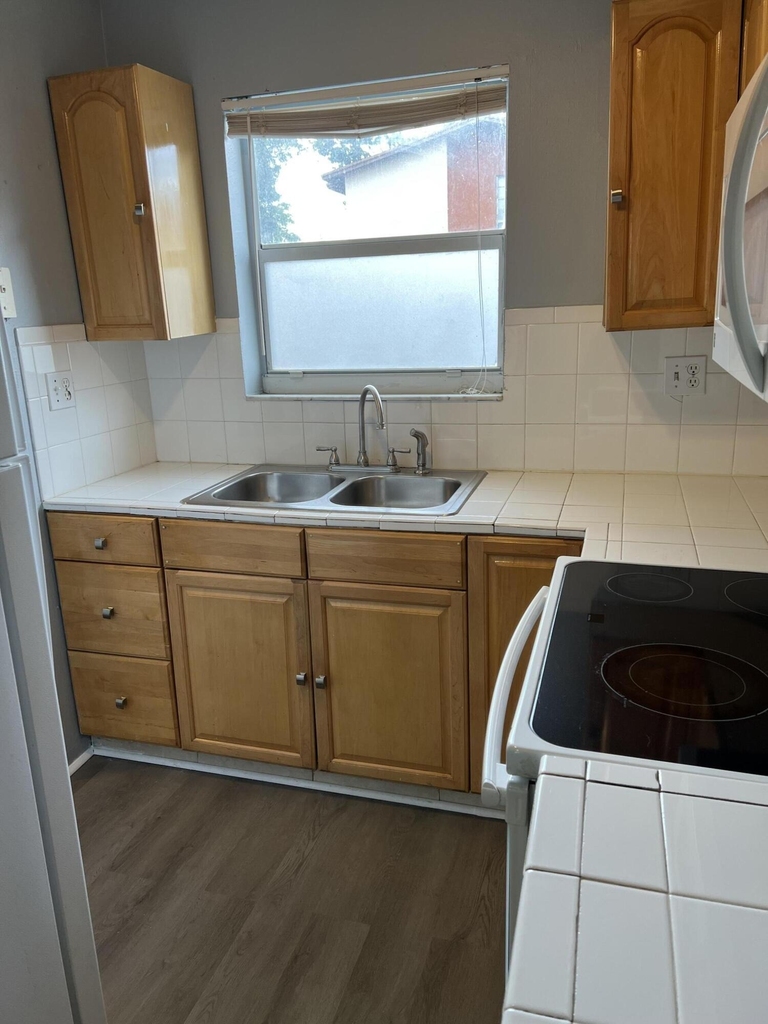 20 Sw 108th Avenue - Photo 4
